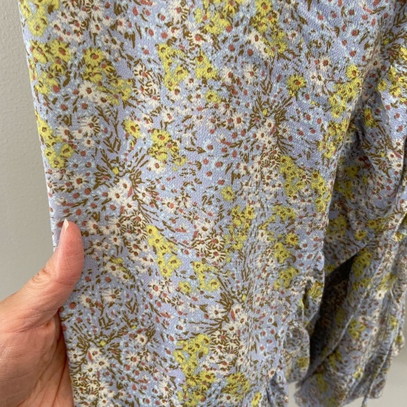 Free People V-Neck Sleeveless Sexy Summer Floral Wrap Tie Mini Ruffle Hem Dress - Picture 4 of 8